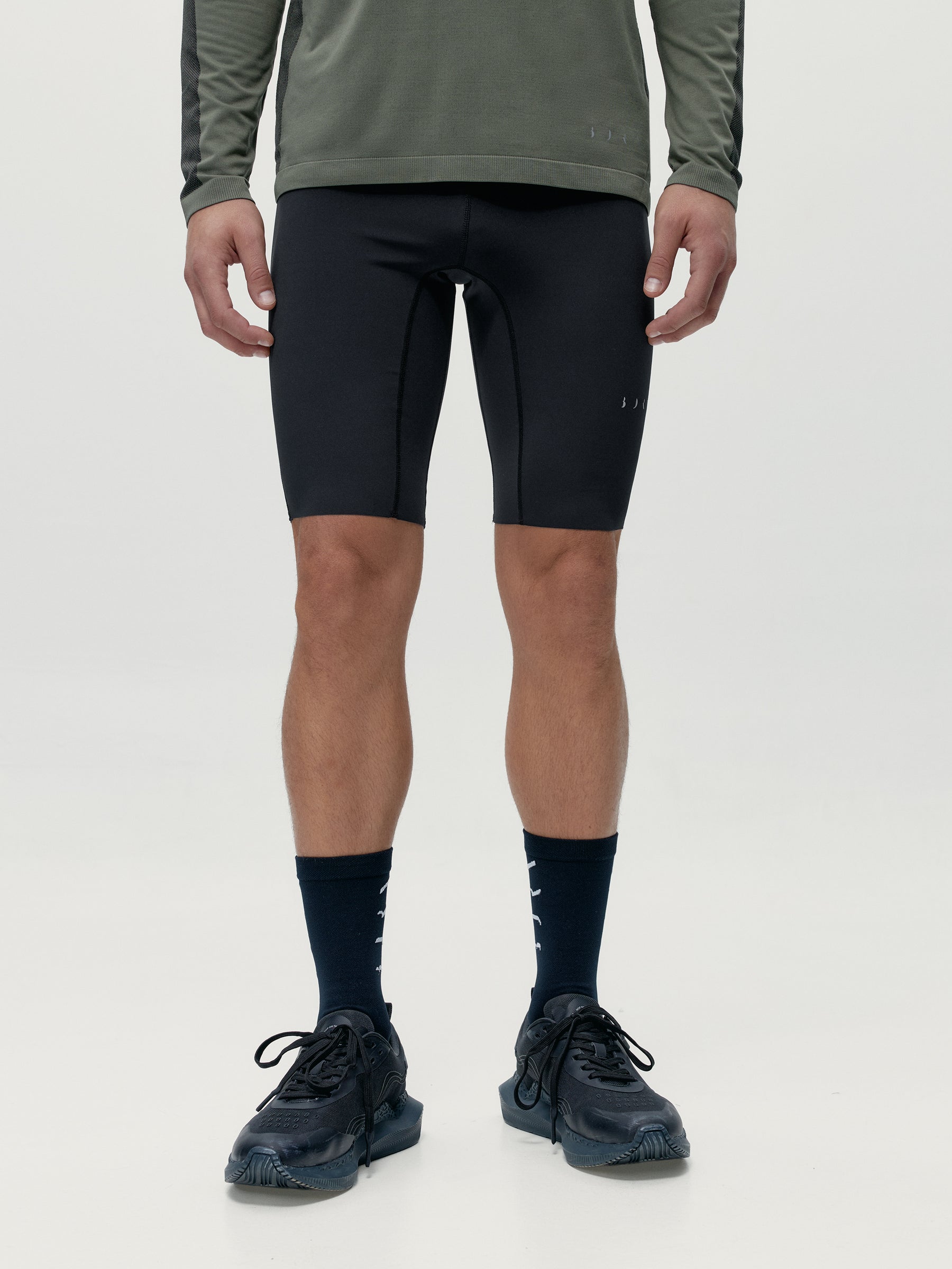 Conjunto deportivo Bleached Kaki + Black