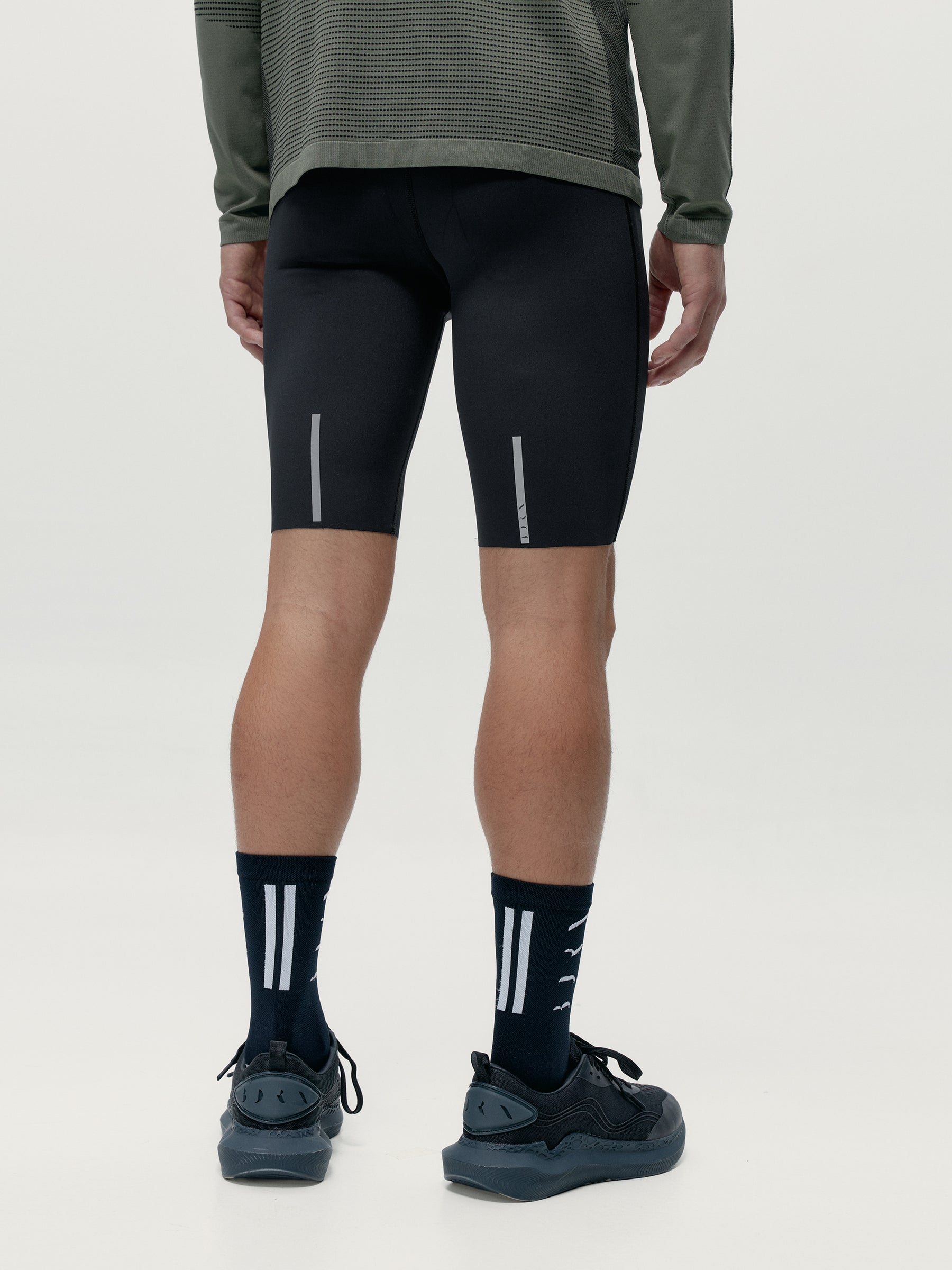 Conjunto deportivo Bleached Kaki + Black