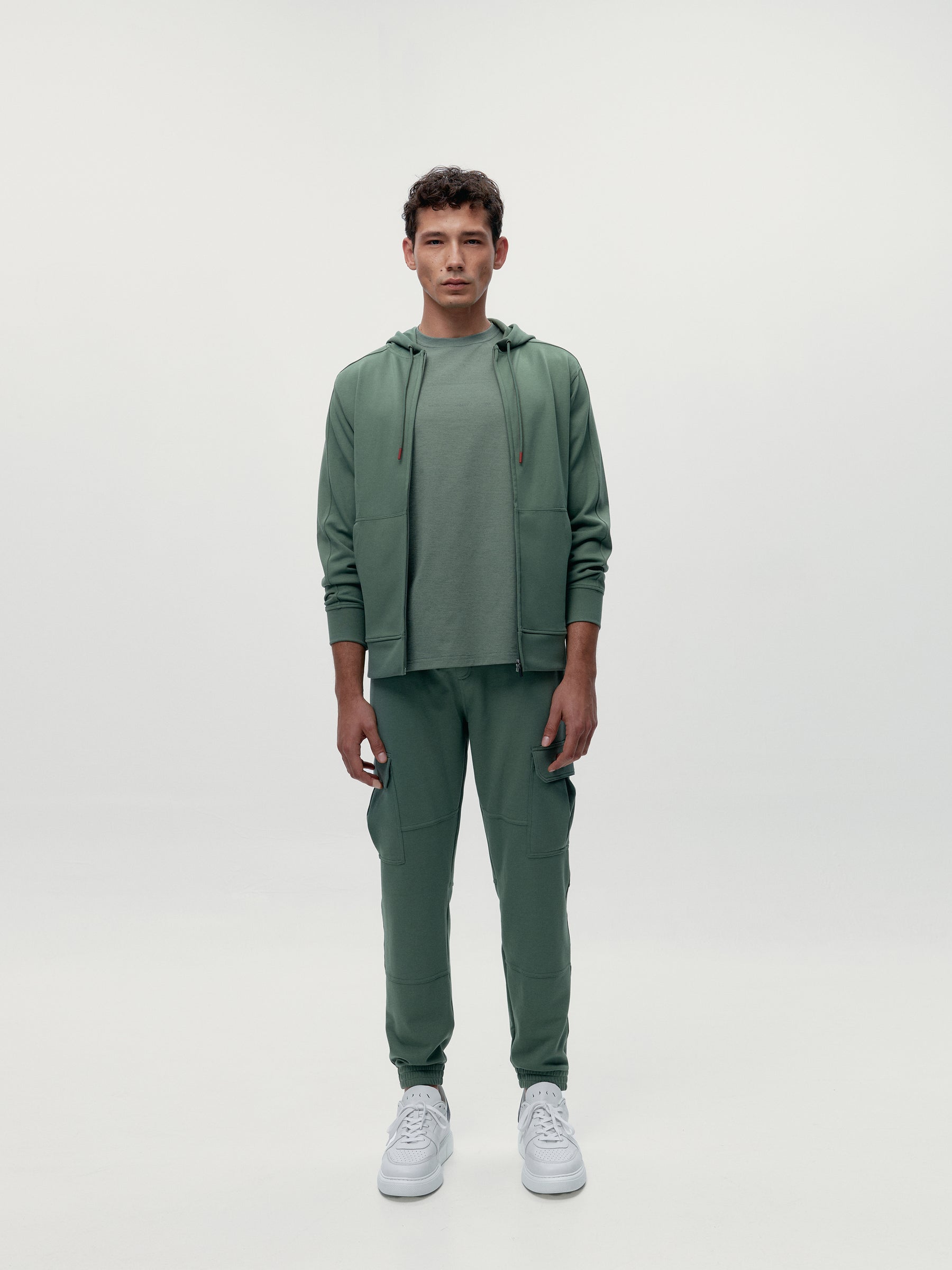 Conjunto deportivo Biafra Asparagus