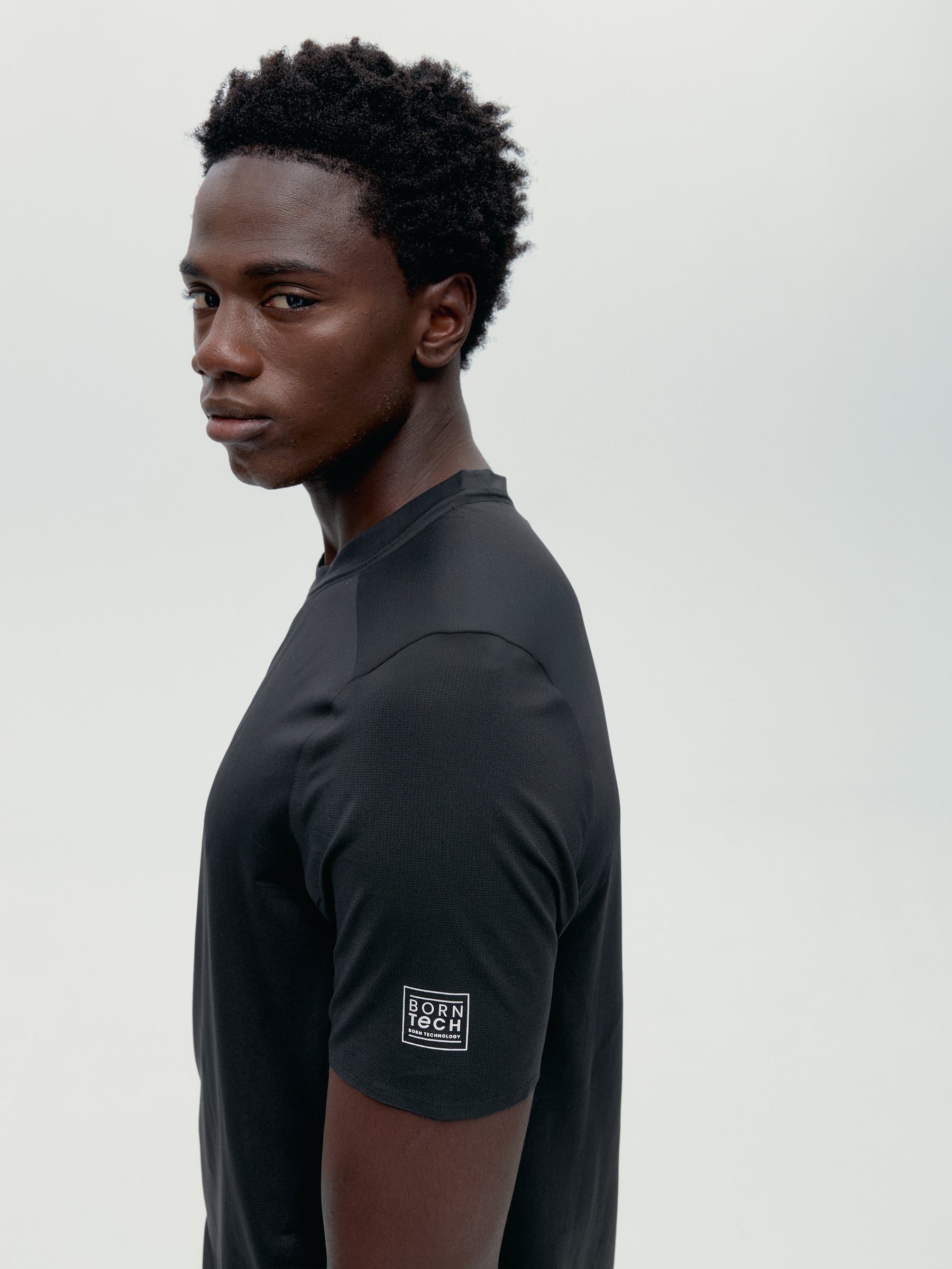 Ensemble de sport noir et gris-vert