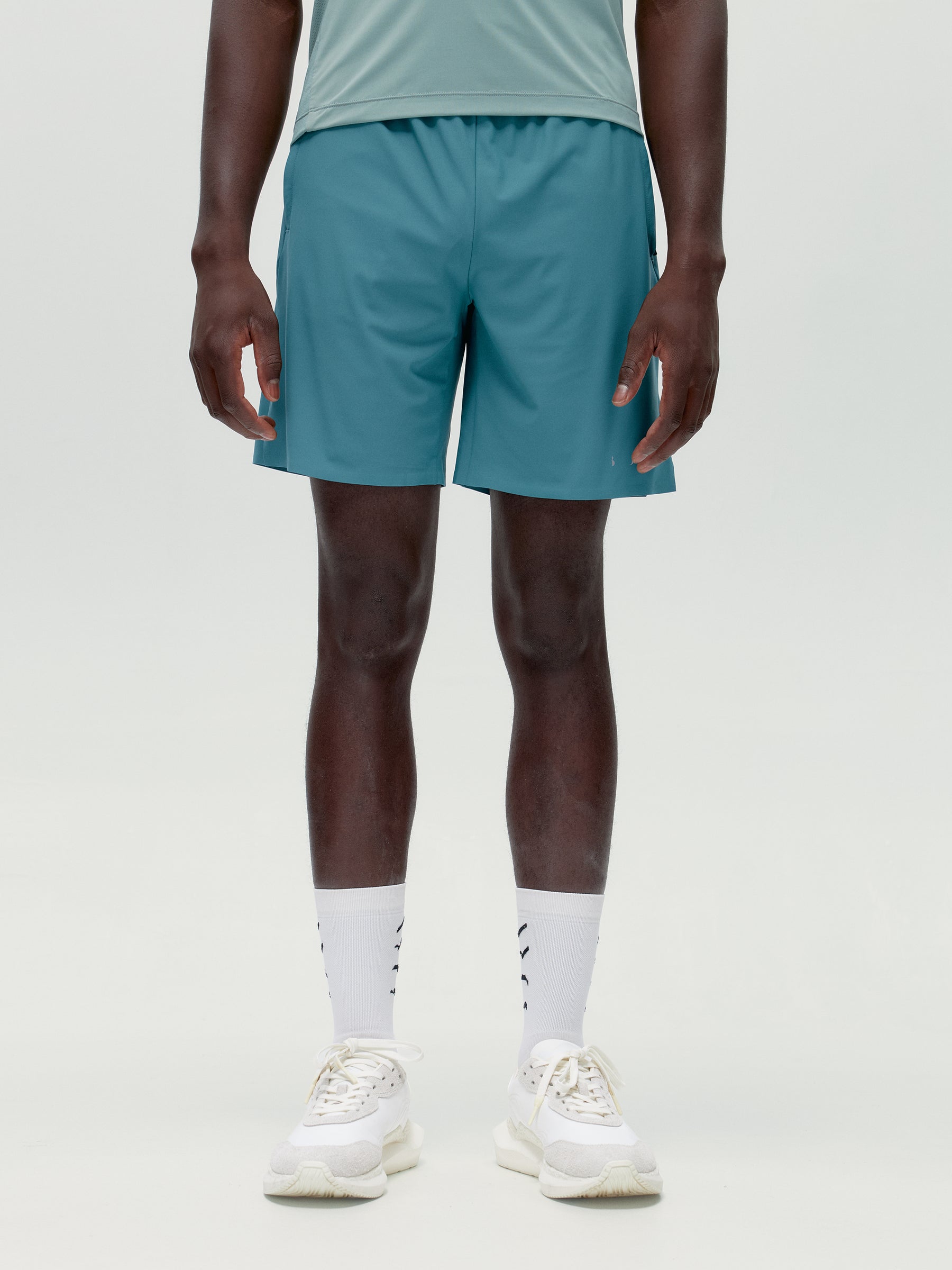 Ensemble de sport en foin vert et concombre