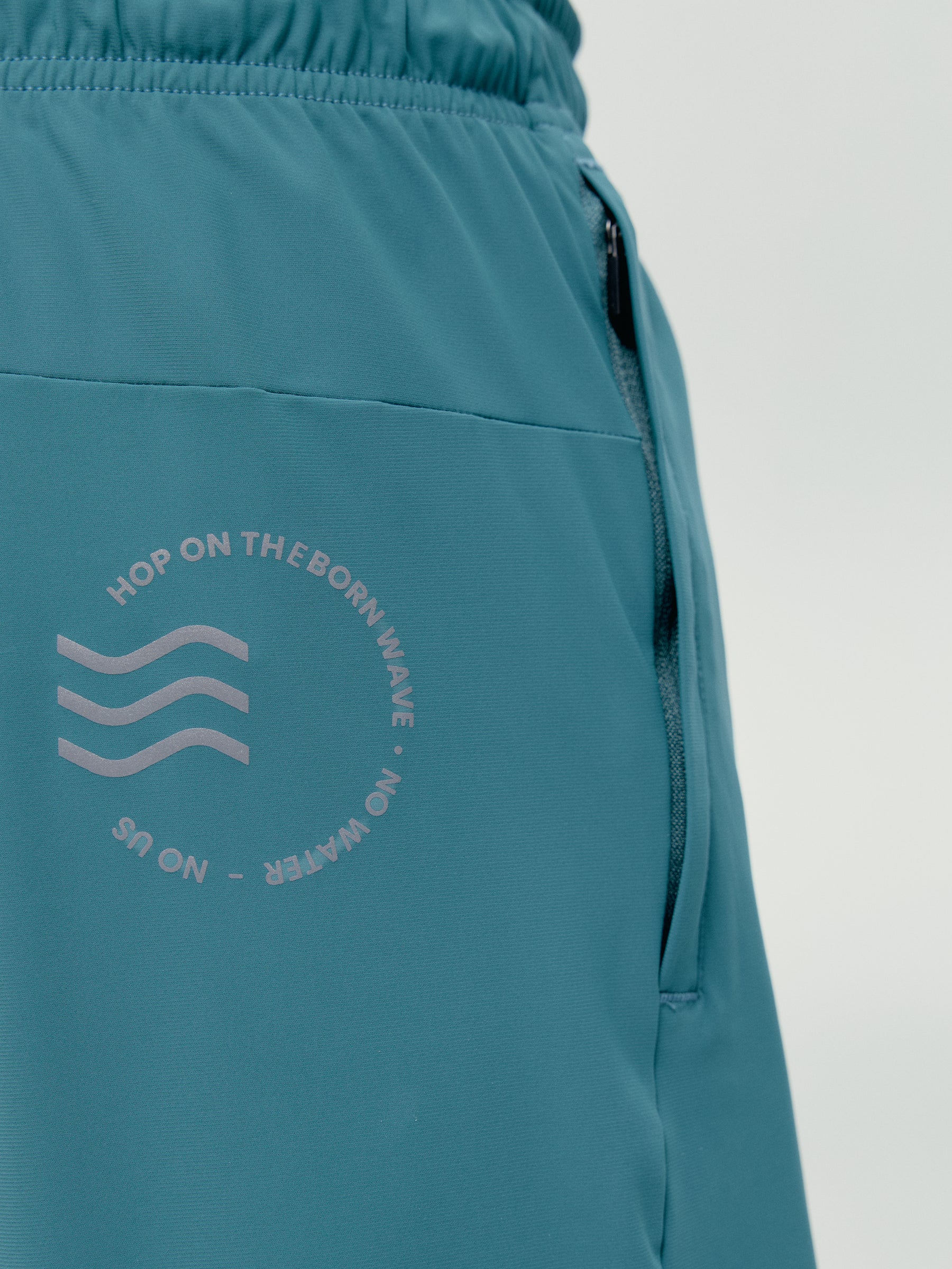 Ensemble de sport en foin vert et concombre