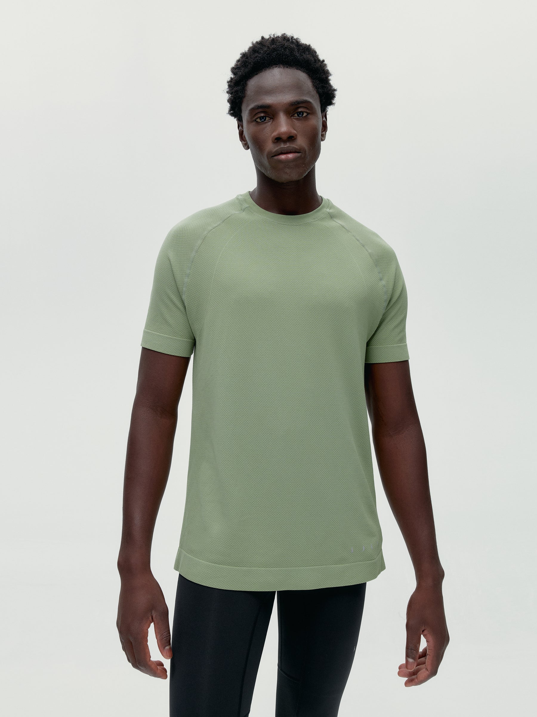 survêtement vert et noir