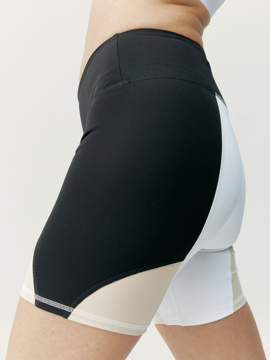 Short Darana Black/White/Beige