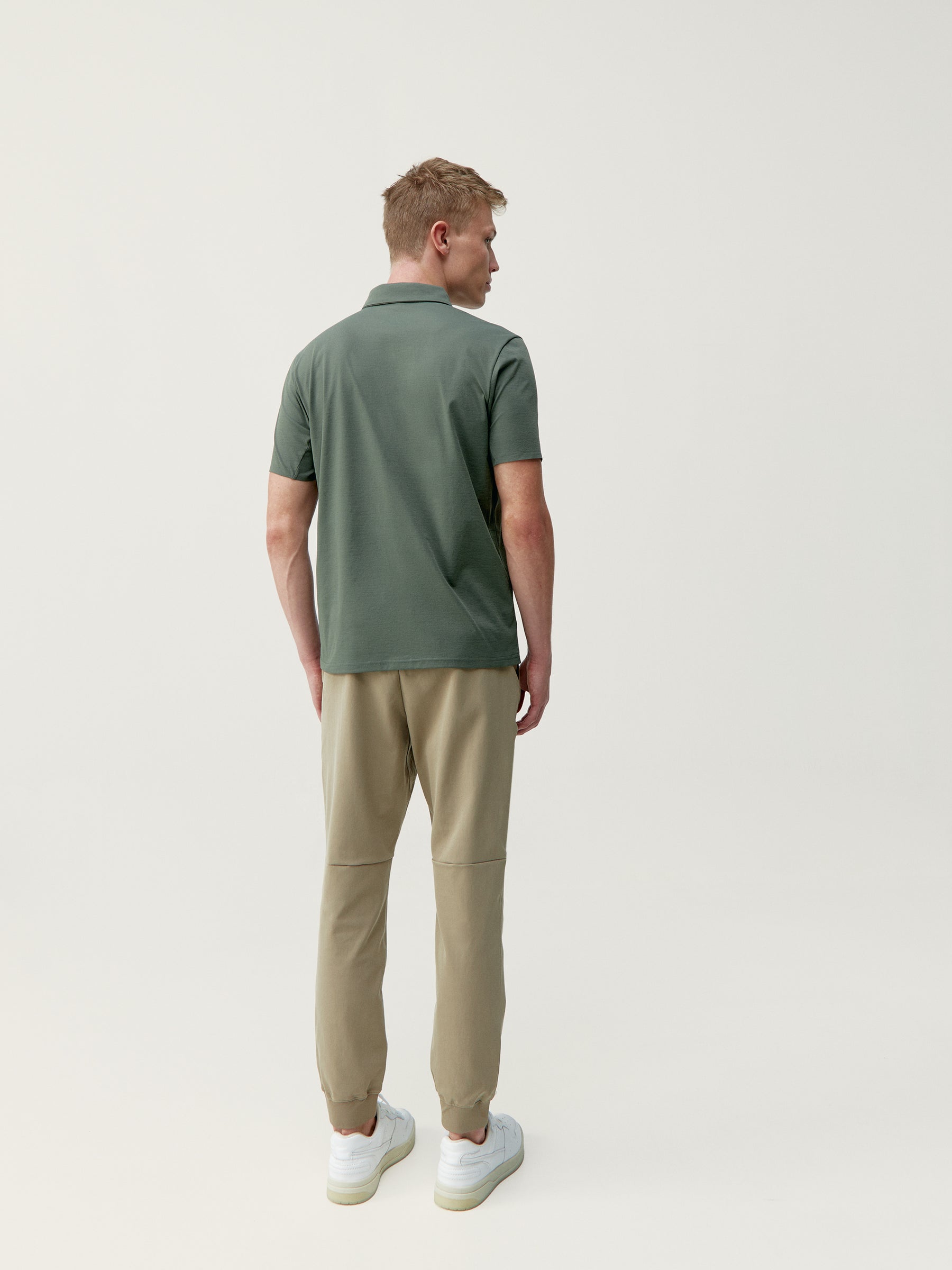 Conjunto deportivo Kariba Hunter