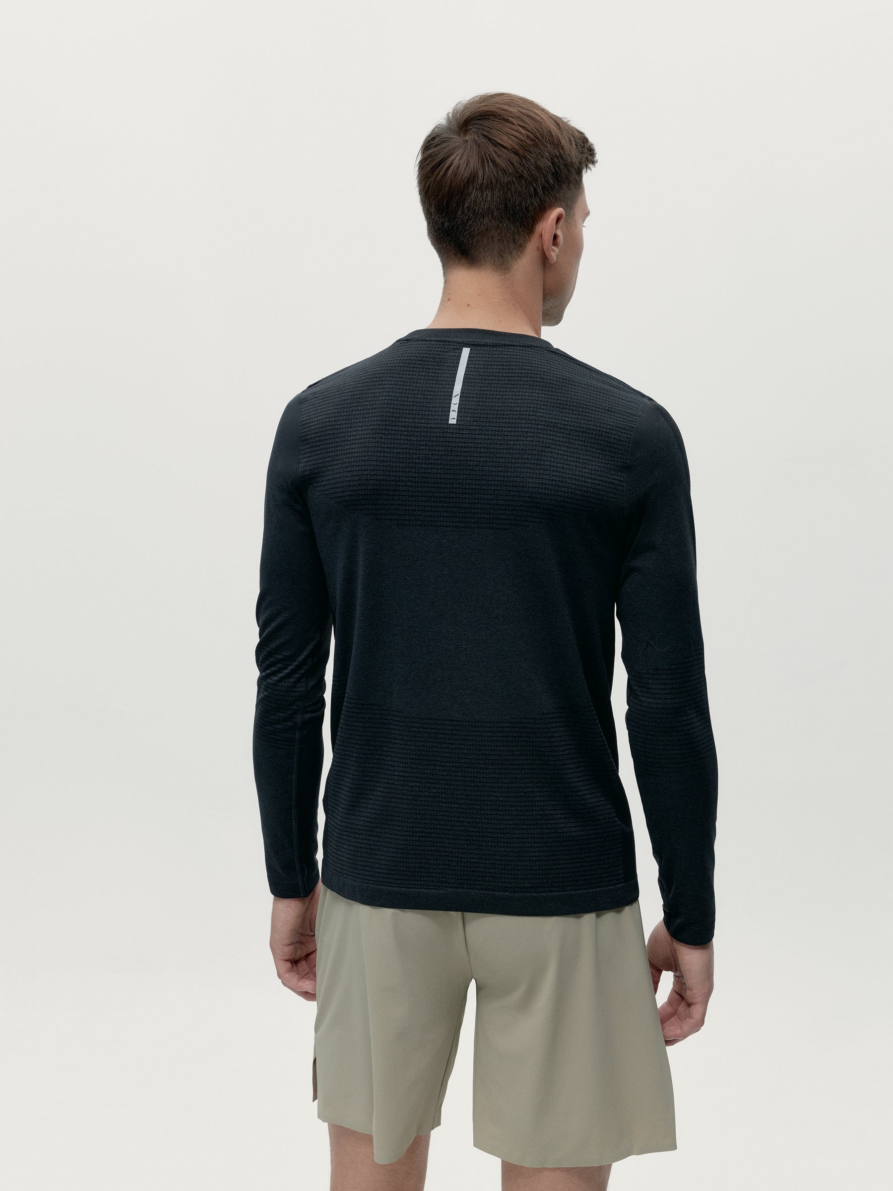 Conjunto deportivo Anthracite + Root