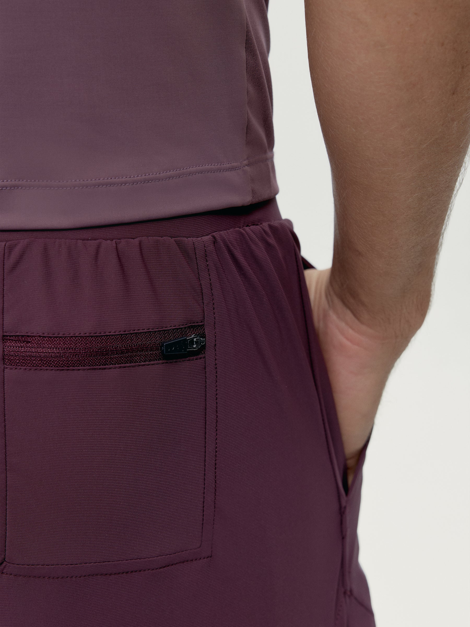 Conjunto deportivo Dark Cherry/Grain