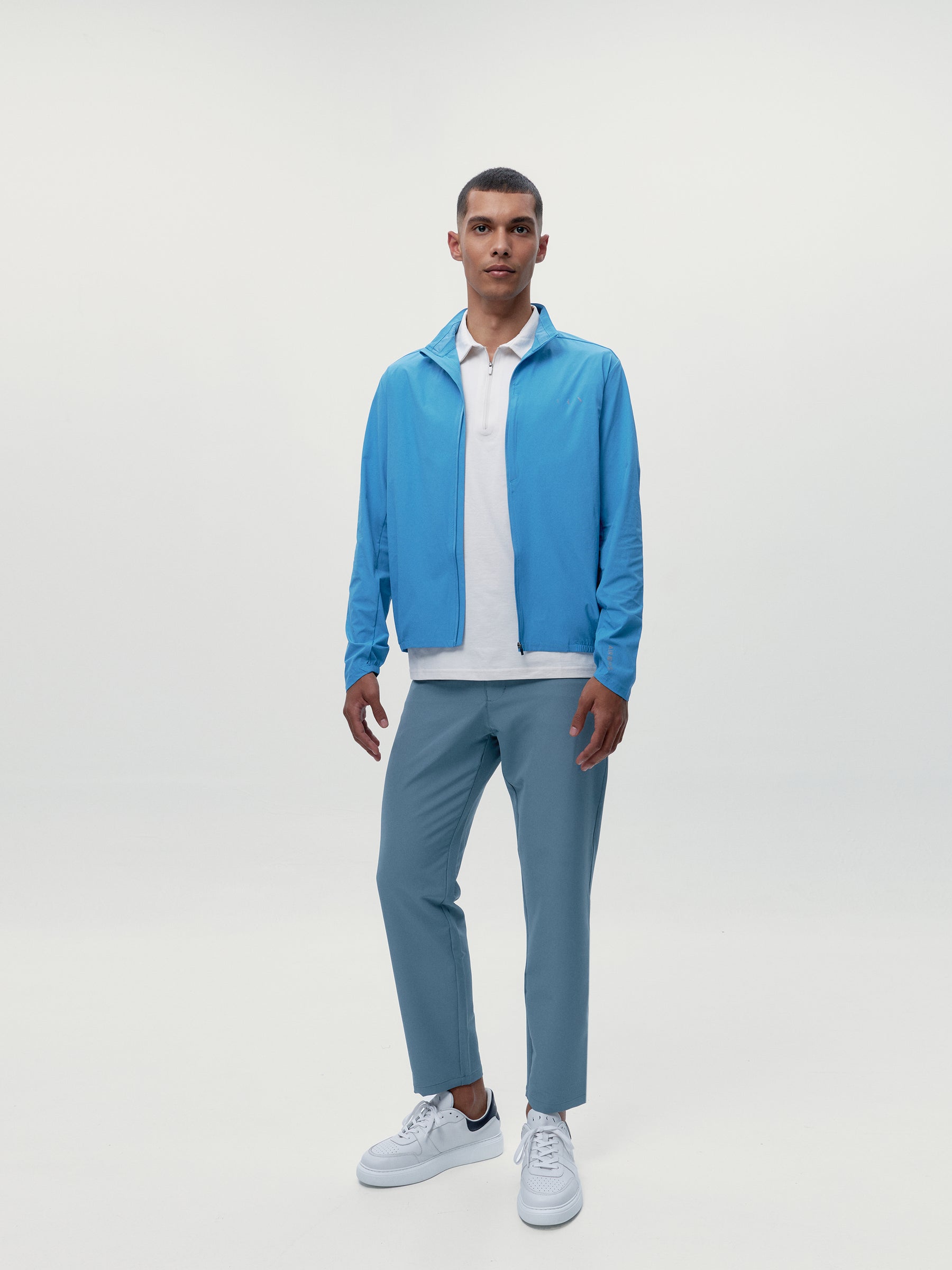 Conjunto deportivo Light Slate + White Chalk