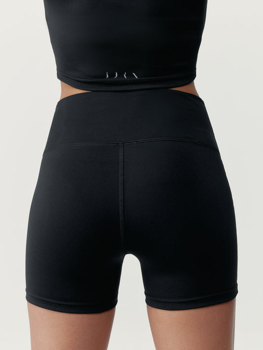 Short Sayani Black