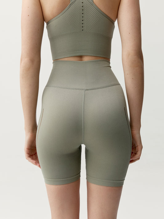 Short Sunset  Laurel