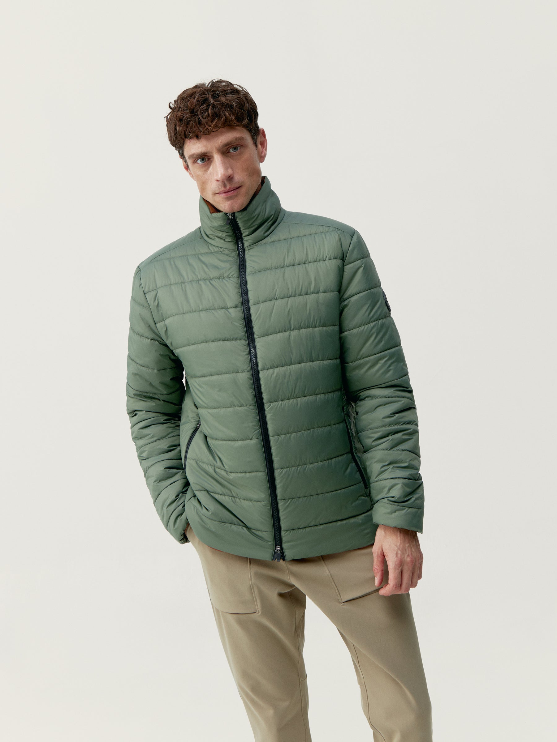 Conjunto deportivo Kariba Hunter