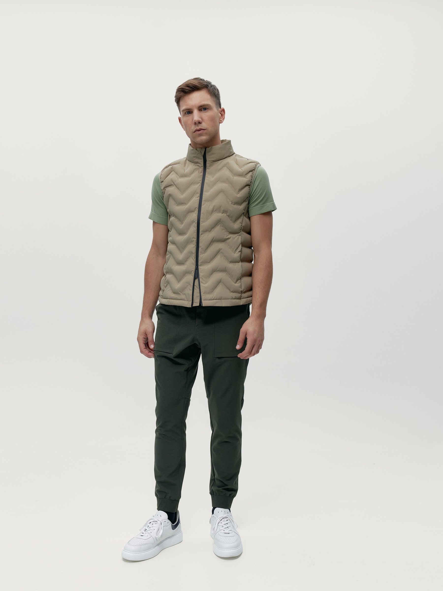 Conjunto deportivo Deep Kaki + Green Dry