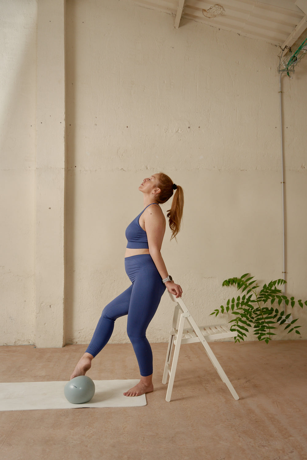 Barre Session: Barre express class suitable for pregnant women. III