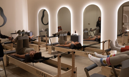Pilates mat or pilates reformer: how do they differ and what are the benefits of each one?