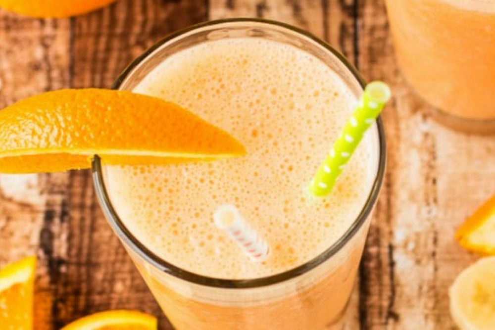 Banana and orange smoothie for an energetic start to the day