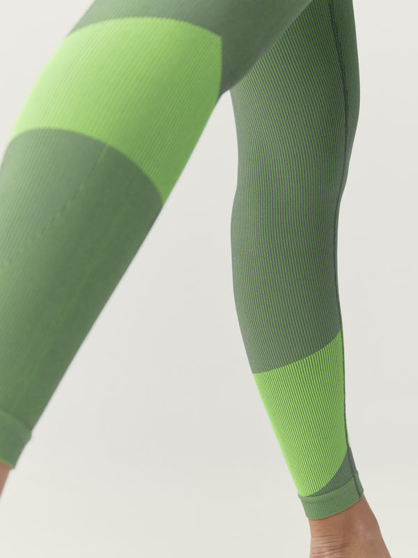 Aila Legging in Hunter