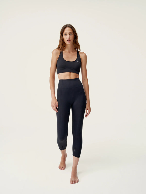 Total Look Apamala Black