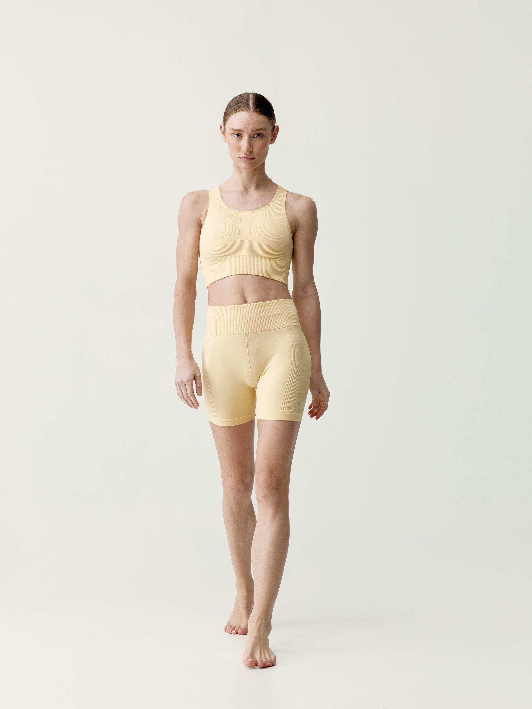 Top Lindy Yellow Sorbet
