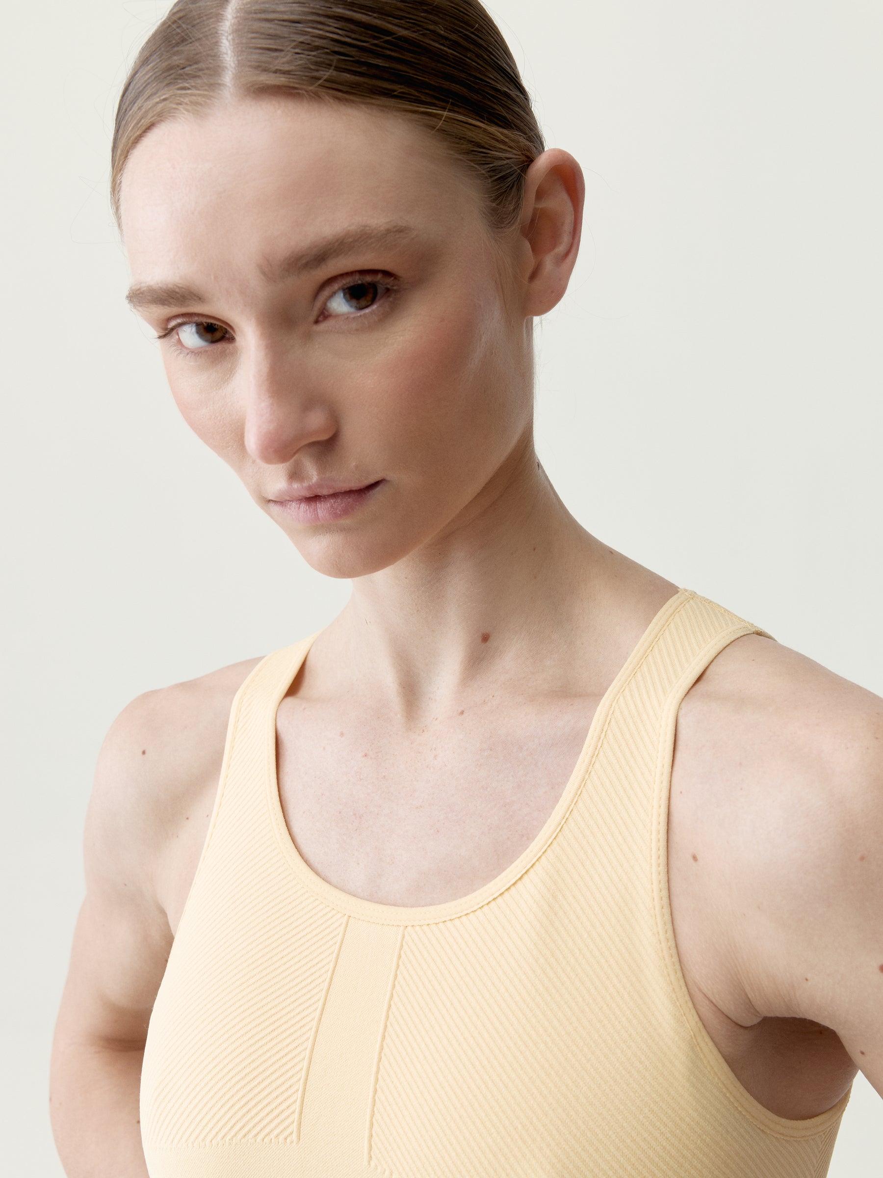 Top Lindy Yellow Sorbet