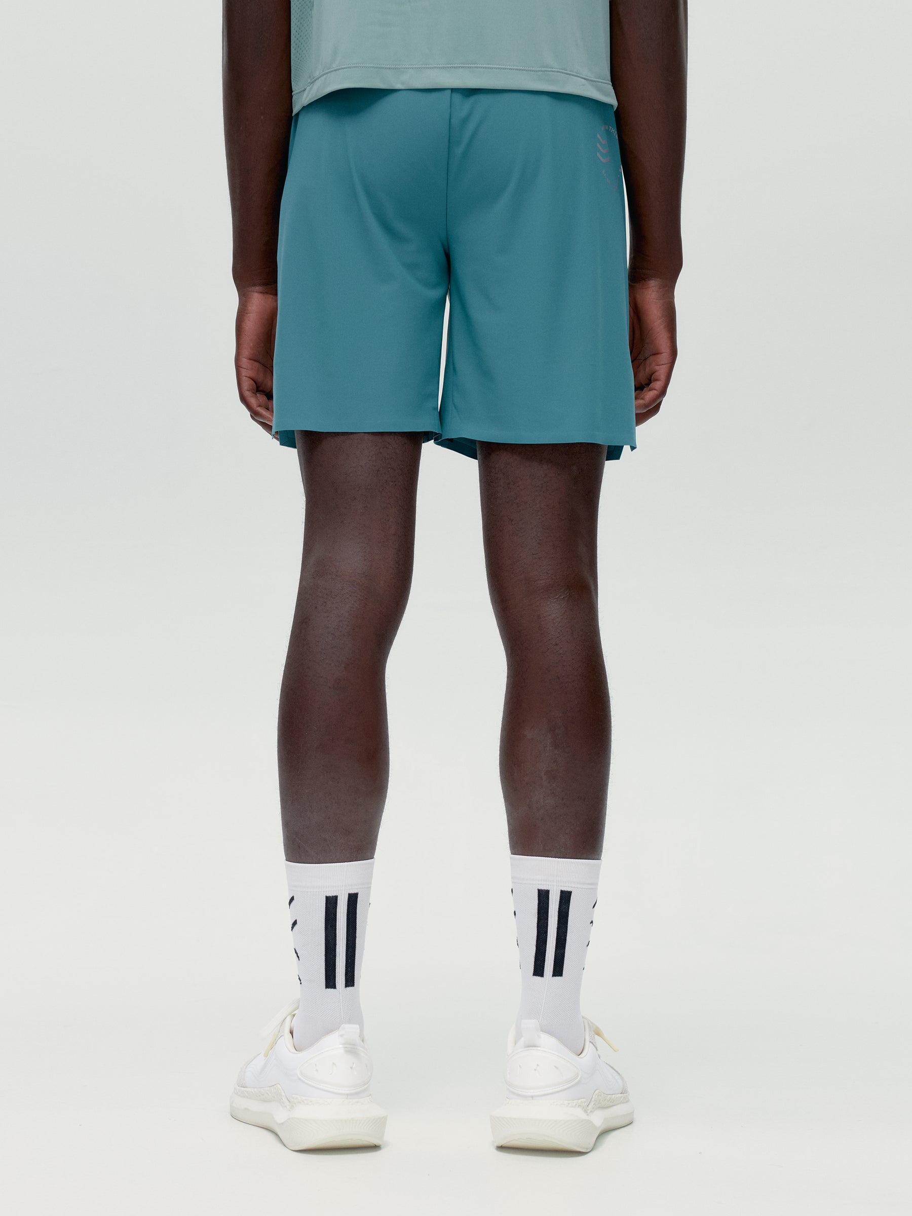 Ensemble de sport en foin vert et concombre