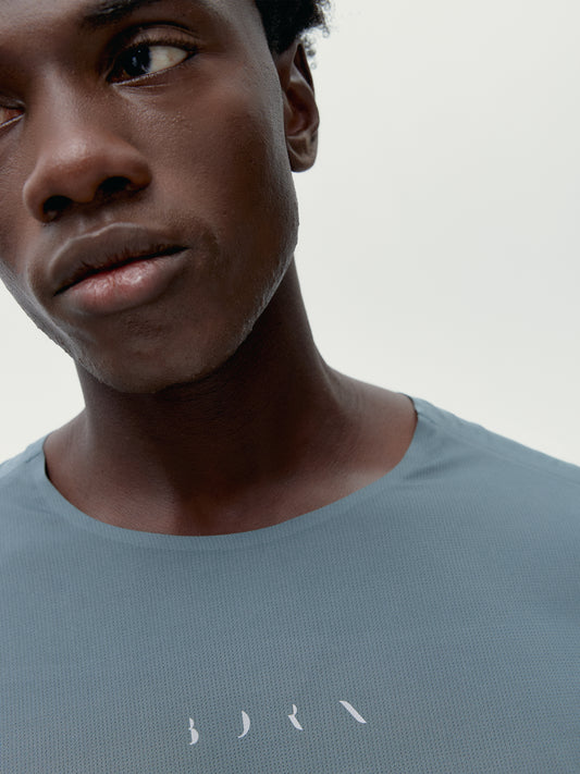 Ensemble de sport gris, vert et noir