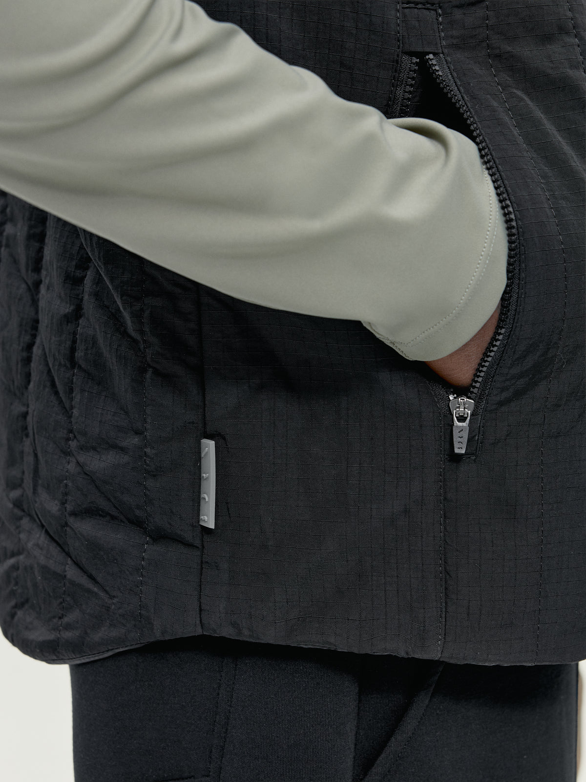 Vest Azov Black