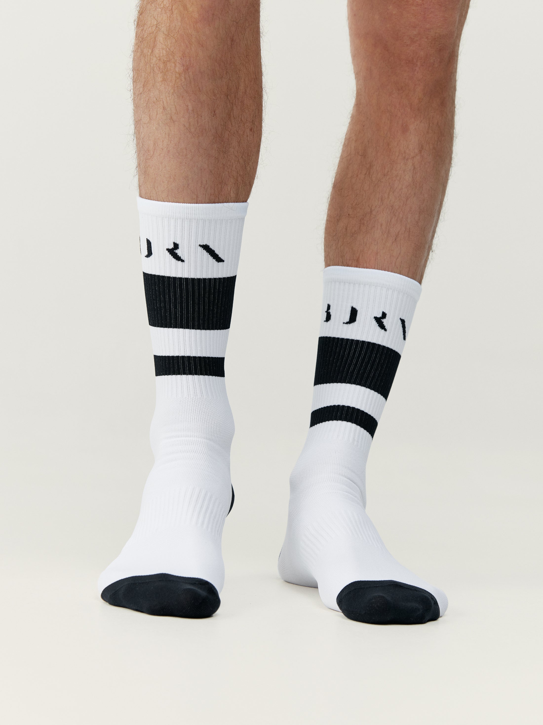 Eume Socks in White