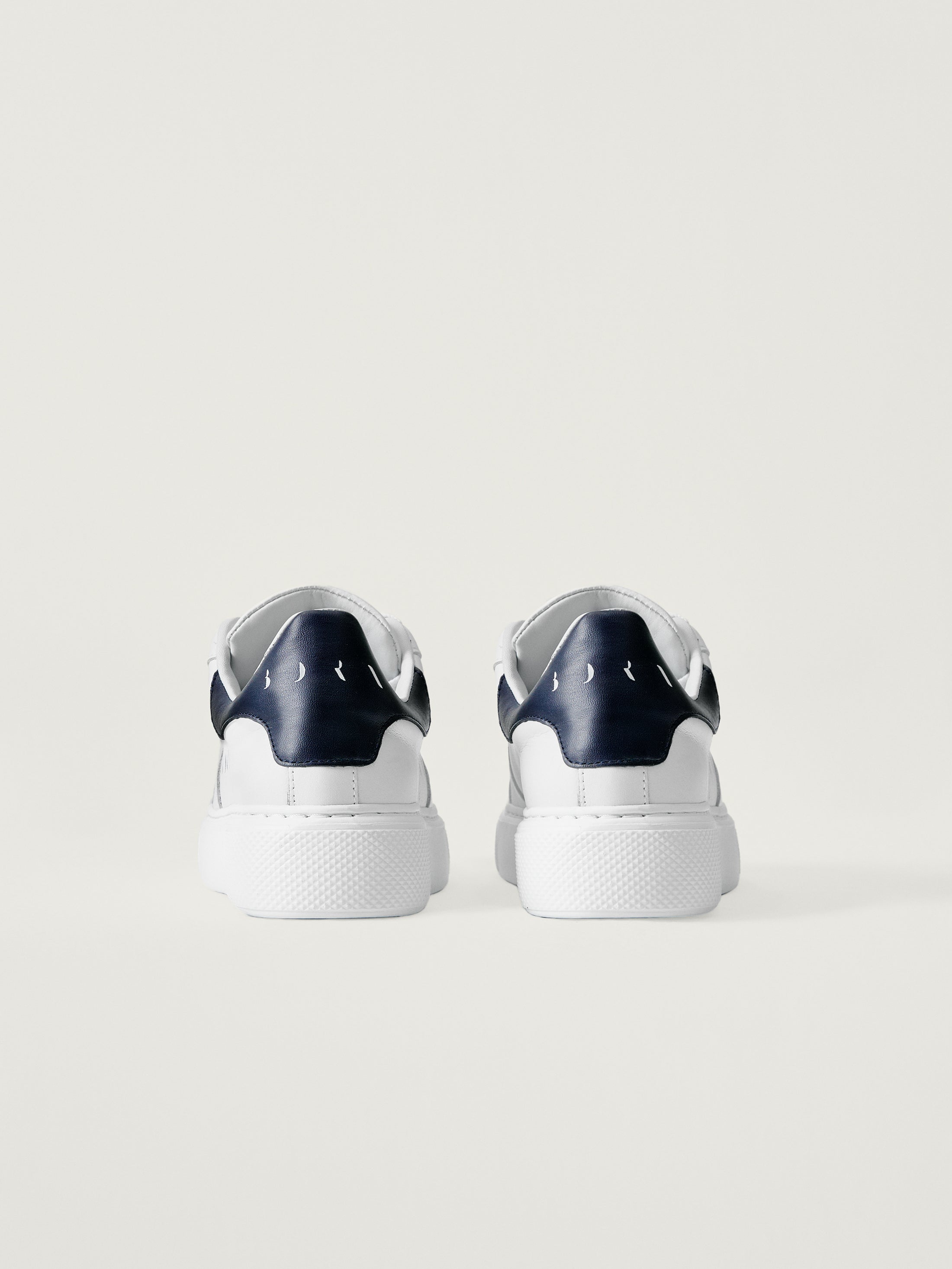 Kedy Unisex Sneaker in White/Denim