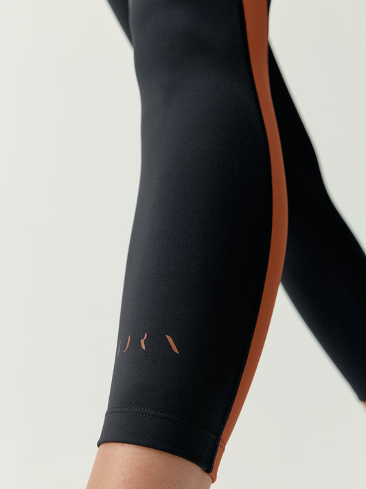 Tao Black/Bombay Leggings