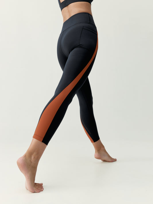 Tao Black/Bombay Leggings