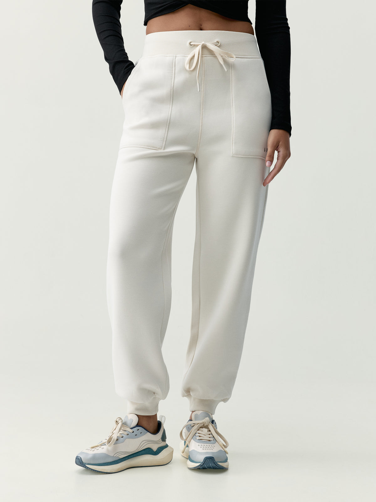 Bloom Dove Jogger