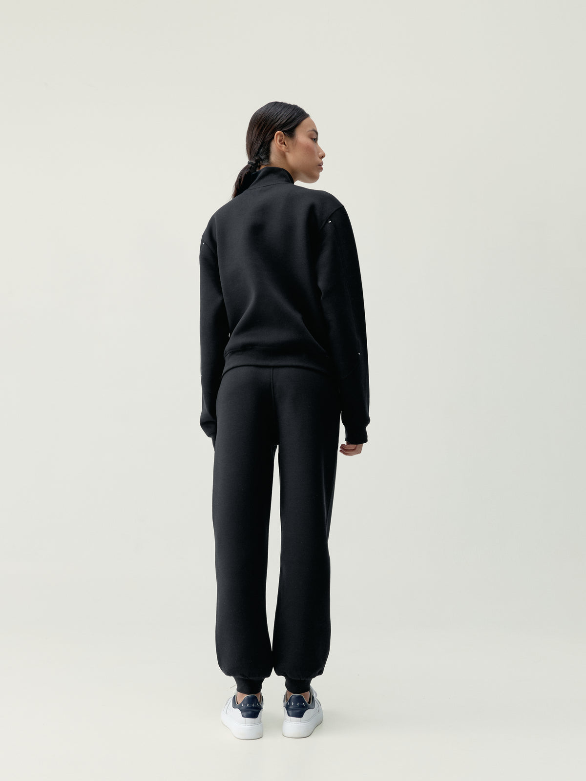 Bloom Black Sweatshirt