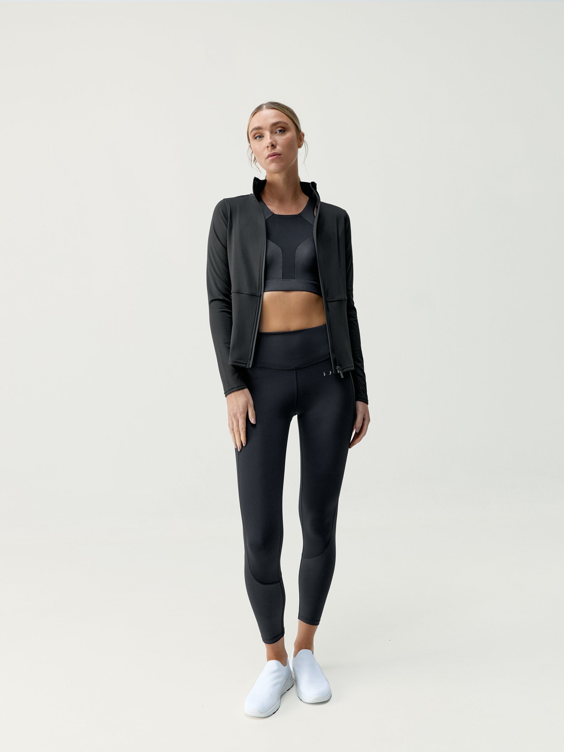 Ivet Jacket in Black