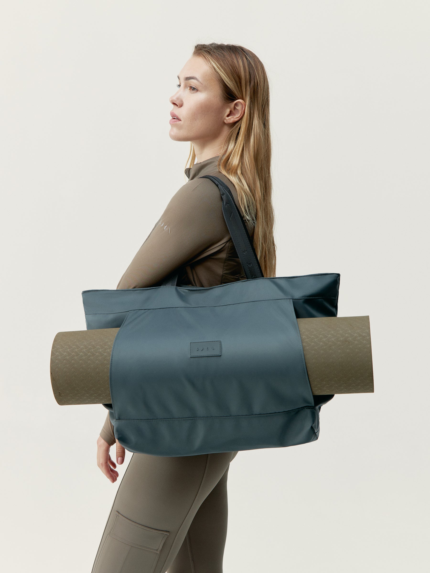 Ebbe Bag in Grey Green