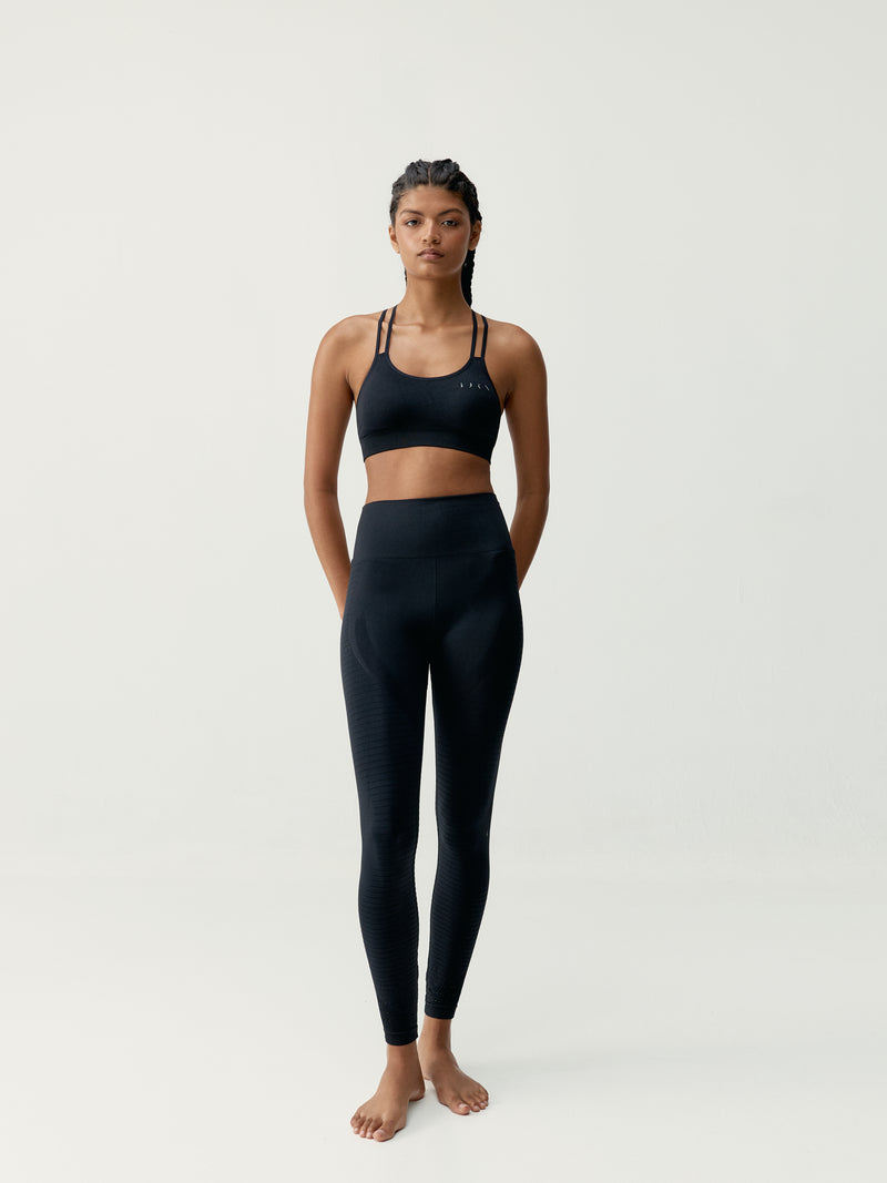 Top Hatha Black