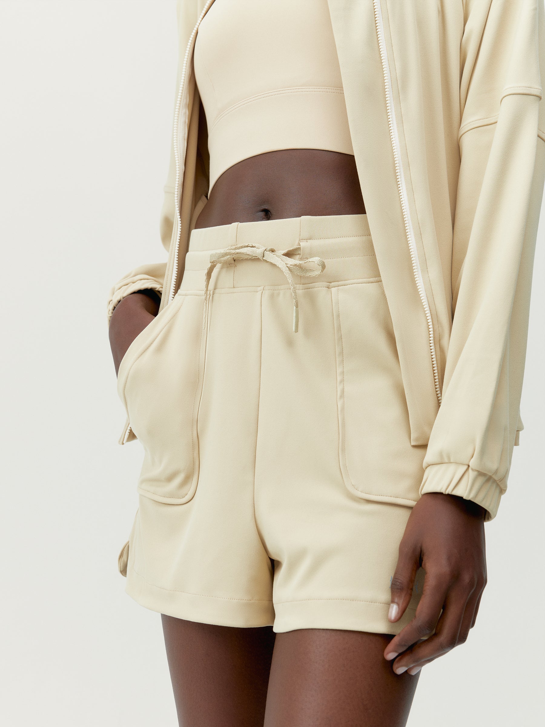 Leila Short in Beige