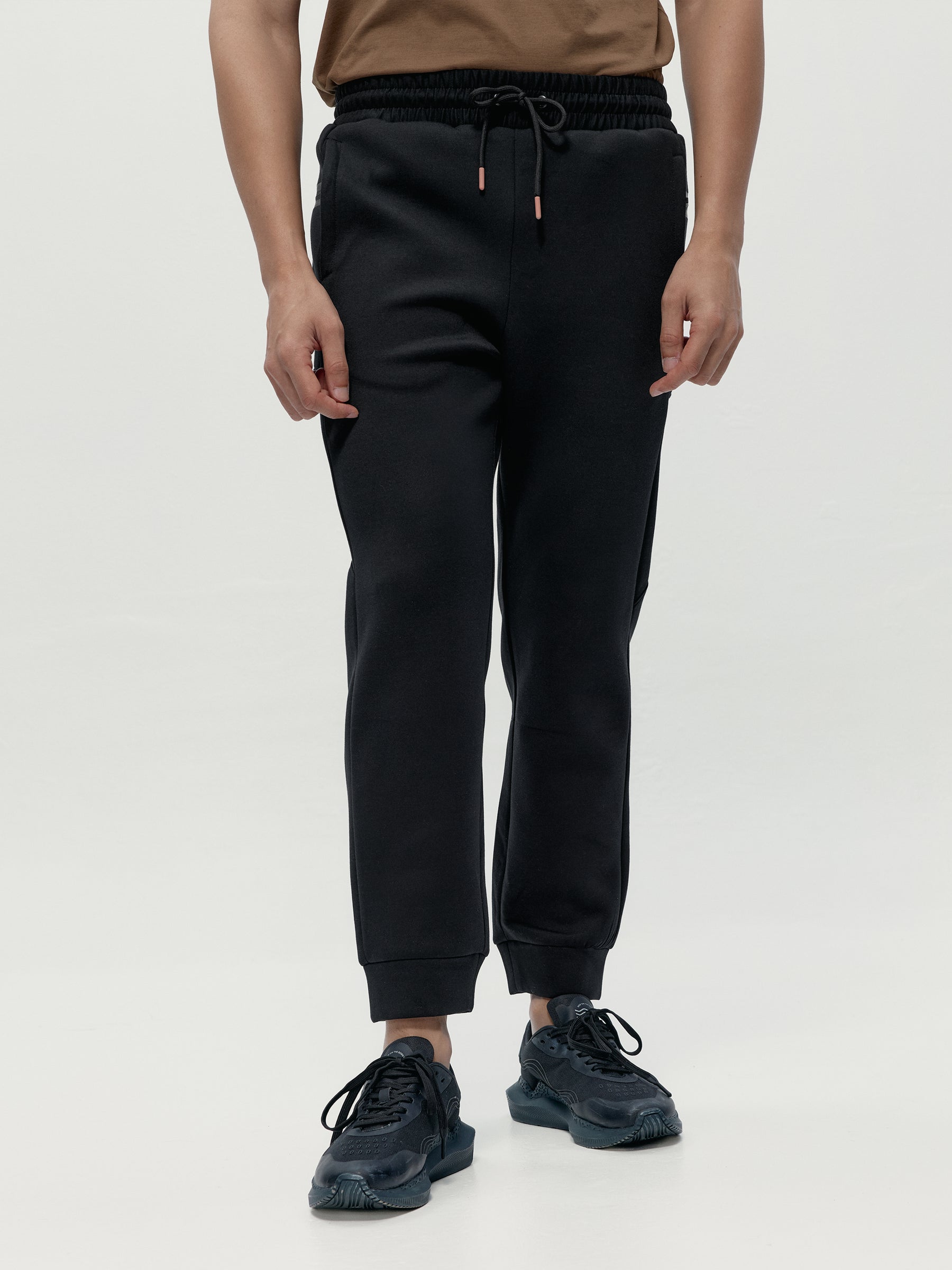 Jogger Lomond Lite Black