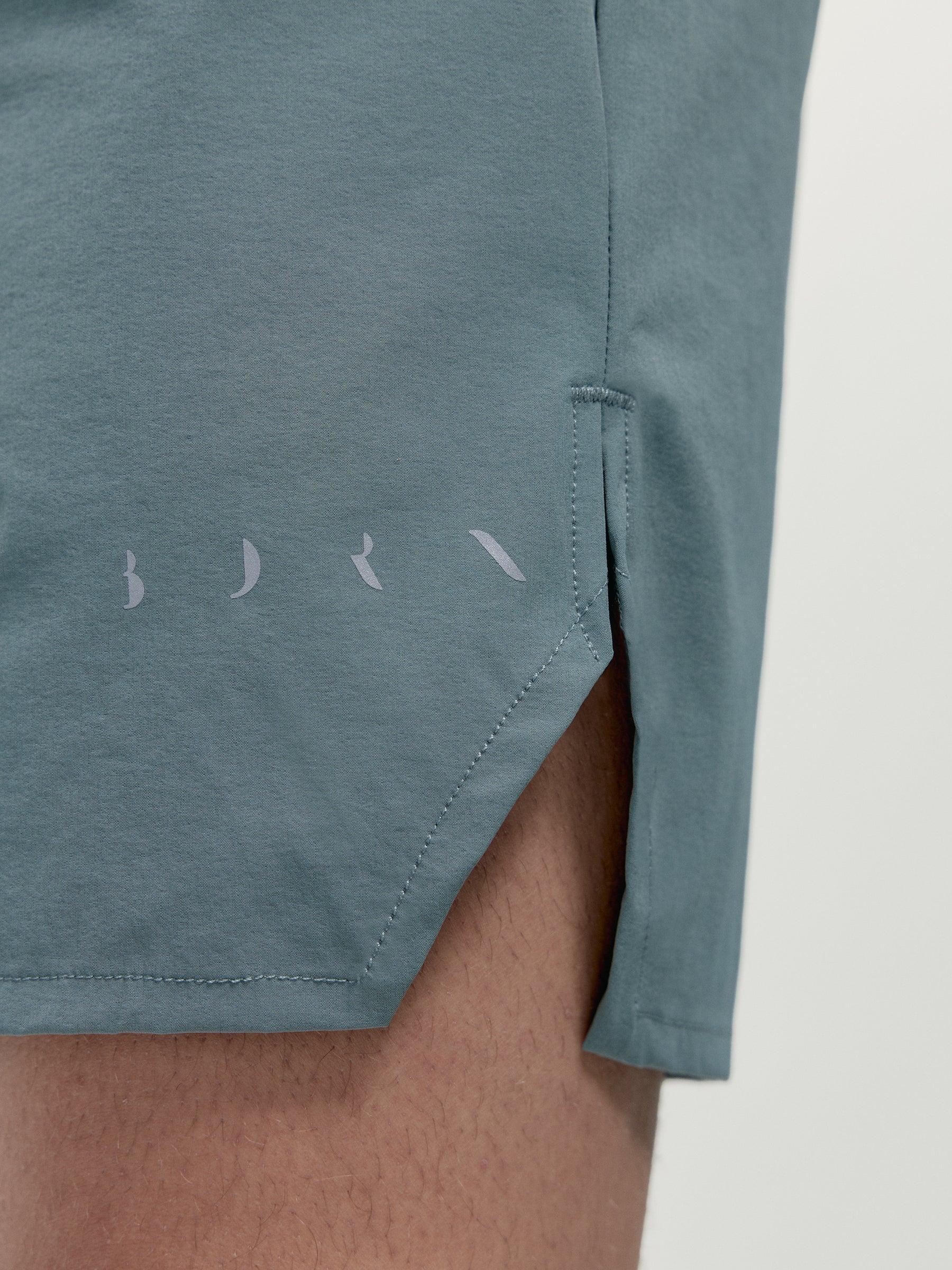 Malaui Short in Grey Green