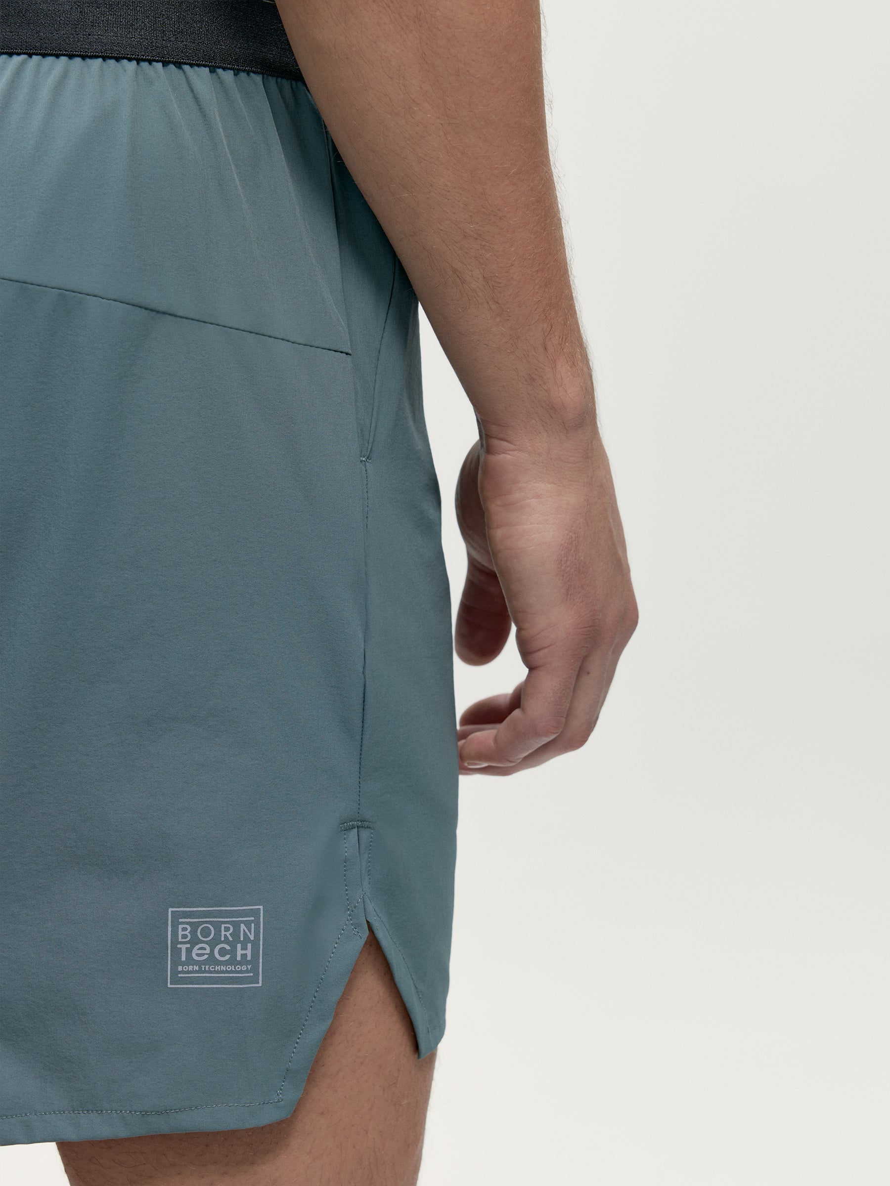 Malaui Short in Grey Green