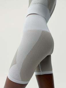 Malia Short in Grey/Grey