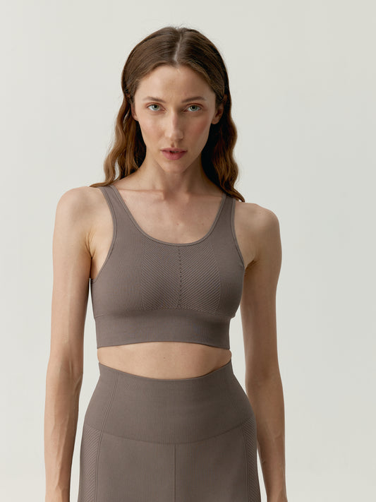 Top Naisha Topo