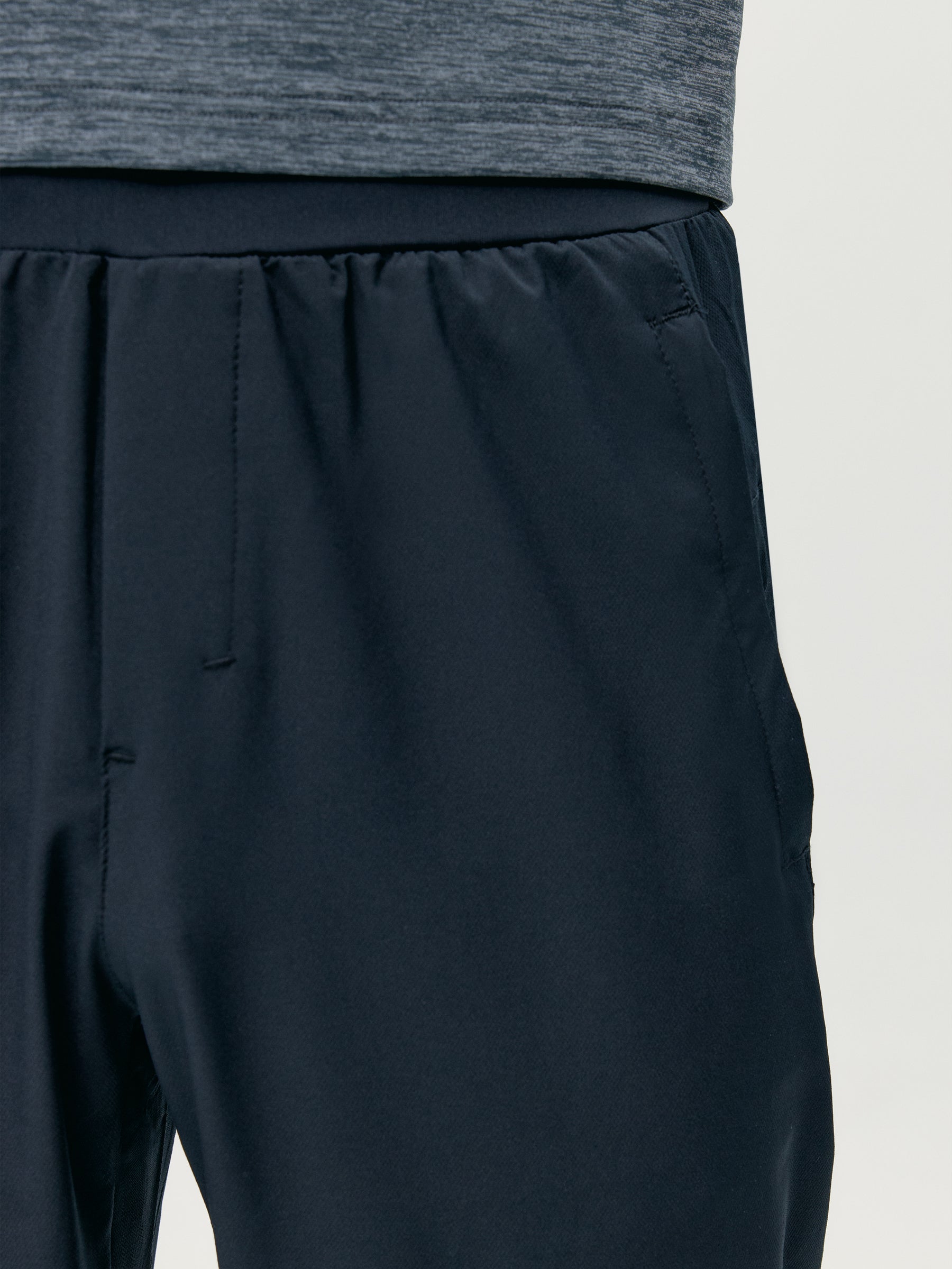 Okavango Joggers in Black