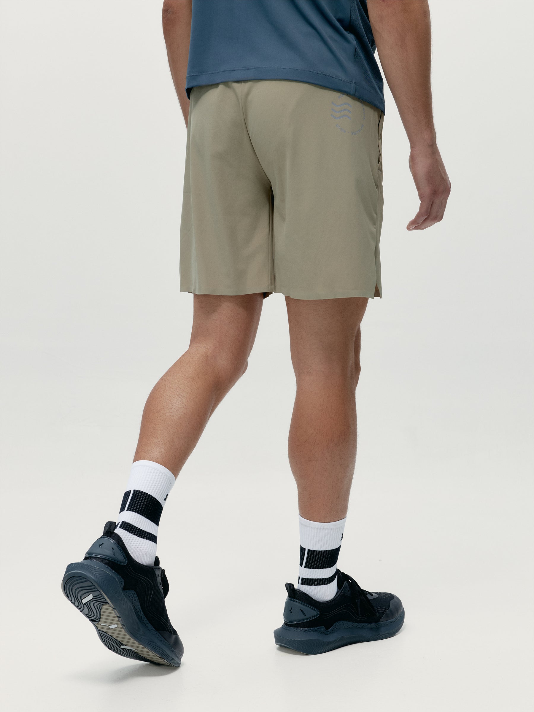 Orinoco Shorts in Root