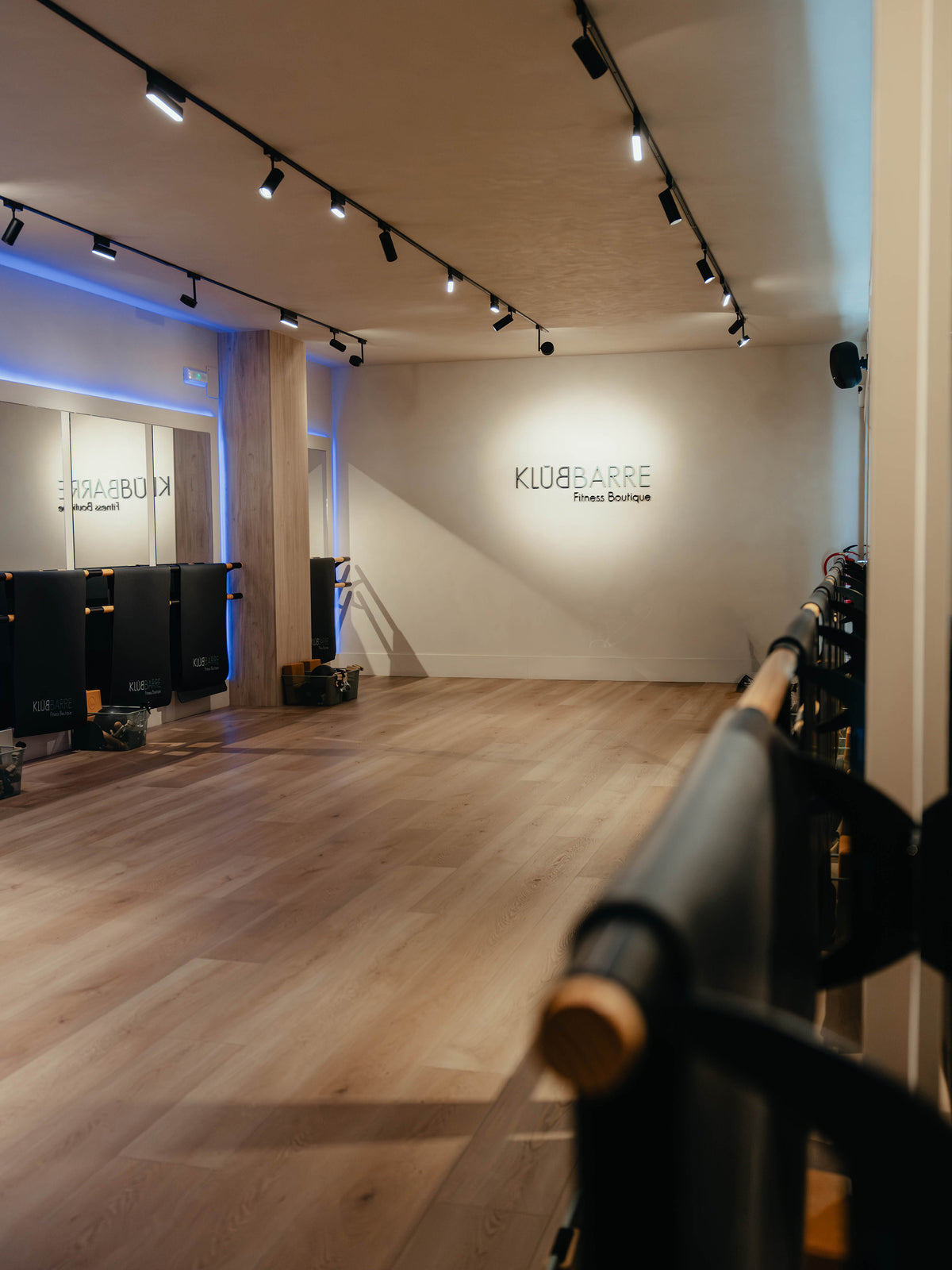 CLASE SOLIDARIA X KLUB BARRE | 19.10 - 18:30h SEVILLA