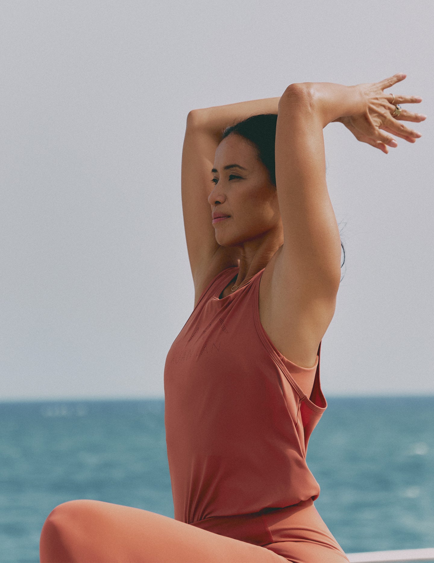 Camiseta Born Living Yoga x Xuan Lan Despertar Performance tirantes mujer