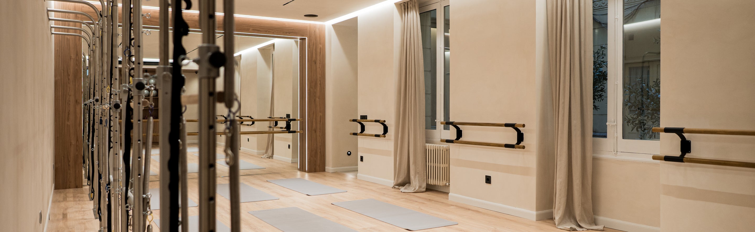 VICTORIA STUDIO ALMAGRO