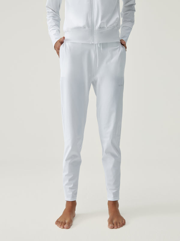 Airla Joggers in White