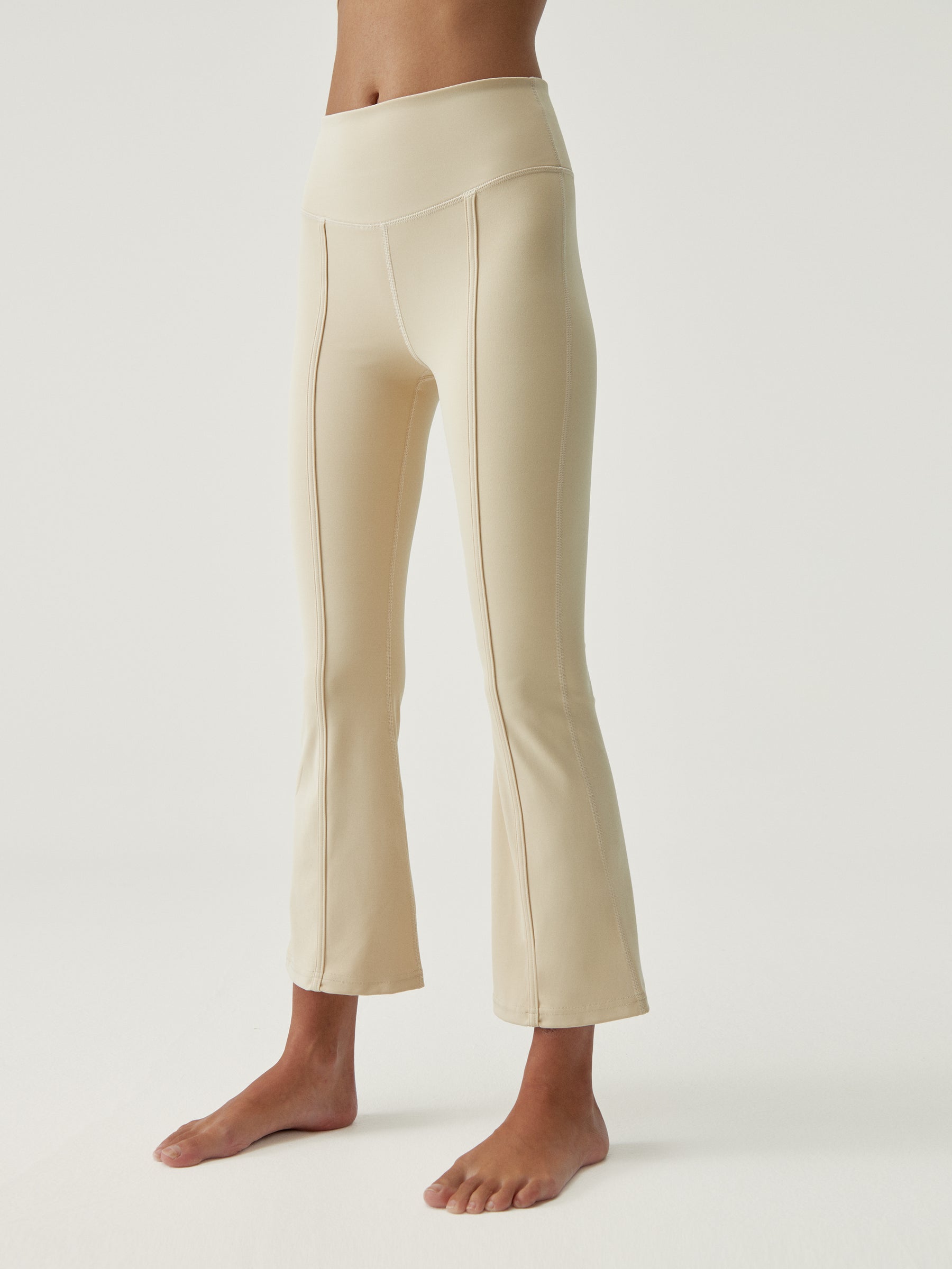 Jin Flare Leggings in Oat Milk