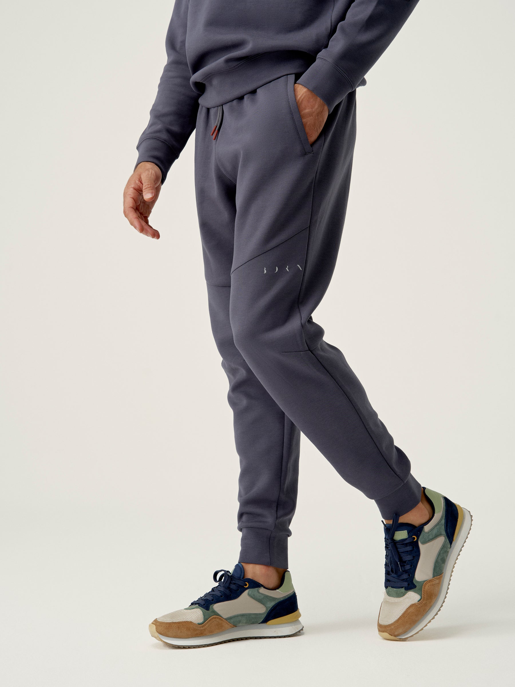 Jogger Waikato Road Gray